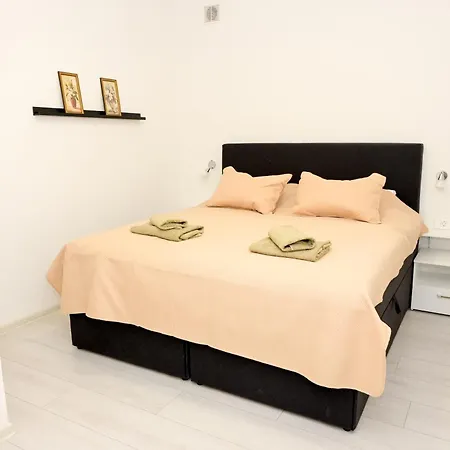 Apartment Apartman Leo