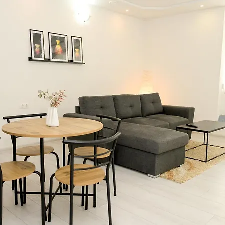 Apartman Leo Apartment